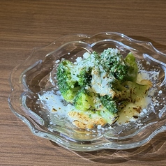 ブロッコリーパルメザンチーズオーブン焼き
