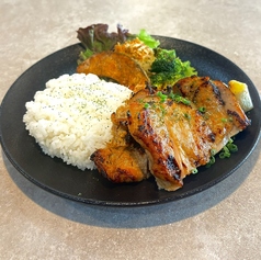 国産鶏モモ肉の西京焼き