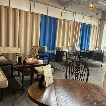 Cafe IMOYAの雰囲気1