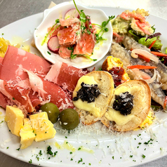 前菜盛り合わせ2人前　Assorted Appetizers 2 Servings