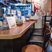 東梅田駅近く◆多彩な小皿料理×ナチュールワインが気軽に楽しめる大衆イタリア酒場！店内にはライブ感溢れるコの字カウンターをメインにテーブル席も完備。お一人さまもぜひお立ち寄りください◎