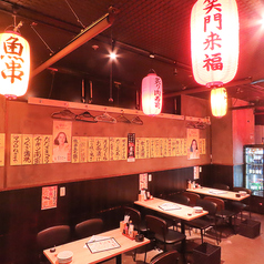 テーブル席！女子会・会社帰り・友人と、いろんなシーンにで使いやすい◎