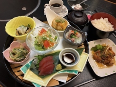 和食 うお進のおすすめランチ1