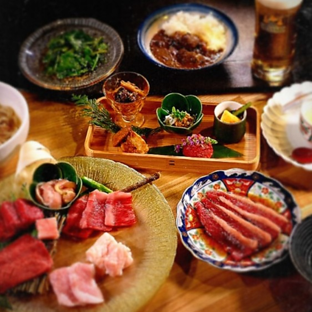 各種ご宴会に最適なコースを8,800円～ご用意しております。3名様よりご利用可能です。