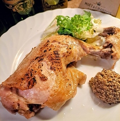 骨付き華見鶏のコンフィ