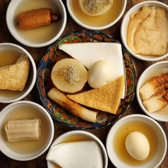 【秋冬名物】鰹出汁が染みる、熱々おでんの写真