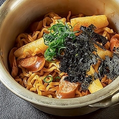 プルダックポックンミョン