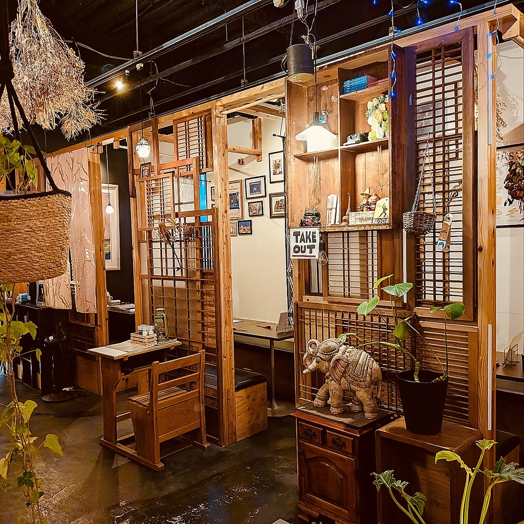 コスパ◎な本格イタリアンでのディナーはもちろん、お仕事帰りのサク飲みやカフェ使いも大歓迎です☆