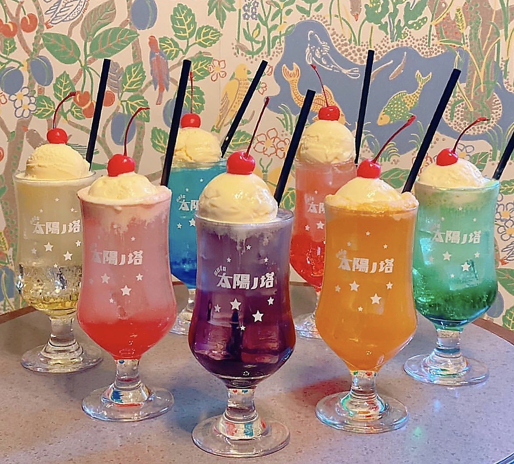 7カラーのクリームソーダ