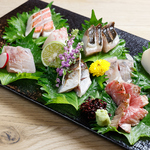 お酒を飲みながらゆっくりお食事したい方などにおすすめ。焼き鳥やお刺身など多数ご用意いたします。