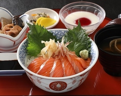 生サーモン丼膳