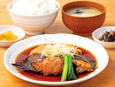 [濃厚]旬のカレイ煮付け定食