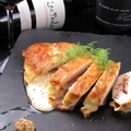 料理メニュー写真 鶏肉のチーズ挟み焼き　バジル風味