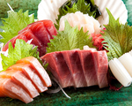 素材にこだわった様々な料理を取り扱っております。