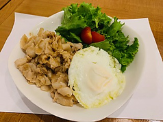 生姜焼きと目玉焼き