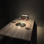 当店は全席完全個室となっております。親しいお仲間でのお食事会、ご宴会、商談等、幅広いシーンに◎