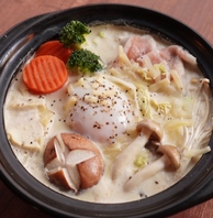 女性に人気な濃厚豆乳カルボ鍋ランチ。