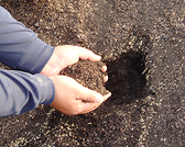 土にこだわります♪自家製堆肥・有機肥料