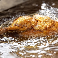 皮がパリッと弾ける音が、美味しさの合図です。