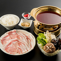 2時間半以上の宴会可♪ブランド豚を味わう充実コース。