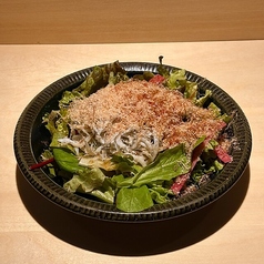 追いかつお!釜揚げしらすと地野菜さらだ