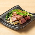 【多彩なラインナップ★】定番の串カツや鉄板焼き、鮮度抜群の海鮮料理から〆物・デザートまで、多彩なメニューをご用意！毎日来ても飽きないラインナップで、その日の気分に合わせて楽しめるのが魅力◎居酒屋の王道をしっかり押さえつつ、名物料理も豊富で満足度抜群です♪