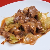 毎日変わる豊富なおばんざい◎お酒に合う逸品をどうぞ