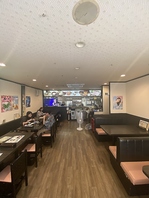 団体さま、宴会に最適な店内です。