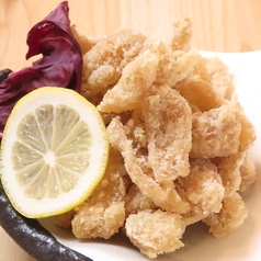 地鶏の皮チップス