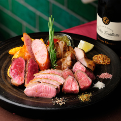 炭火焼肉盛り合わせ