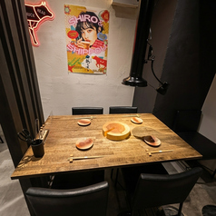 4名席エリアは結合して宴会利用も可能です。