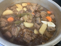 豚足の仕込み写真です。