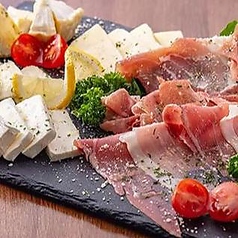 炭火焼&ワインバル イロリアの特集写真