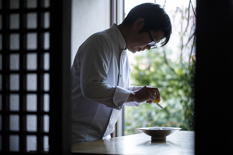 何もない里山だからこそのリラックスした空間と創作フレンチをご用意しております。