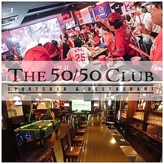 The 50/50 Club フィフティフィフティクラブ Sports Bar ＆ Restaurantの雰囲気3