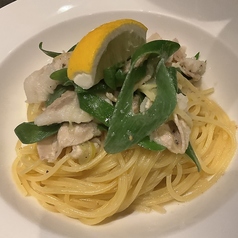豚肉と九条ネギの塩レモンパスタ