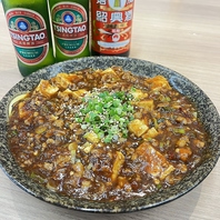 ビールにピッタリの揚げ物や名物料理が揃っております！