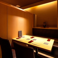 周りを気にせず、ゆったりと過ごせる完全個室を完備しております。大切な方との記念日や会食に最適です。