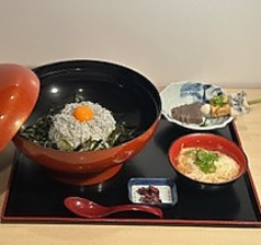 姫路名物　しらす丼