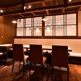 どなた様にも快適にお食事を楽しんでいただけるよう、店内はバリアフリーとなっております。車椅子をご利用のお客様も、安心してご入店いただけます。