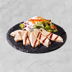 スチームチキンのサラダスモークフレーバーソース