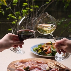 フォトジェニックな空間は、デートや記念日などに最適なおしゃれスペースとなっております！