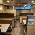 落ち着いた雰囲気の店内には、ゆったりと座れる広いお席をご用意。通路も広く確保しており、車椅子のままスムーズにご入店・ご利用いただけます。