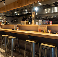 アットホームなカウンター席で心安らぐひとときを