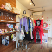 【クラフトマーケット】洋服や雑貨、手仕事のモノを集めたショップ。REANDYが探してきた魅力的な作家さんのモノを中心に集めました。「ここにしかない」がここにあります。※レンタルBOXをご用意しています。