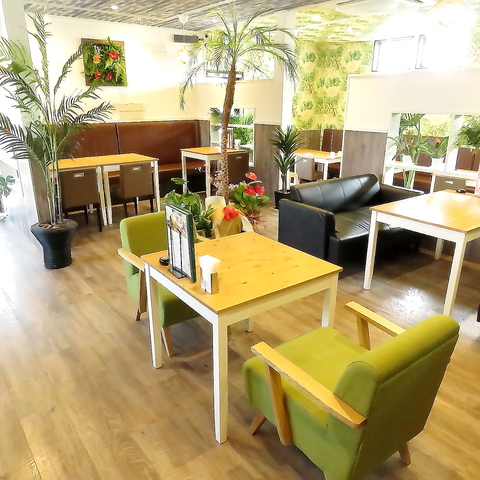 Hawaiian Cafe @̃pP[L RC{X