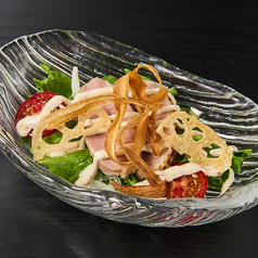 低温調理鴨のナッツサラダ