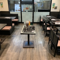 平日のランチはフリードリンクをやってます。