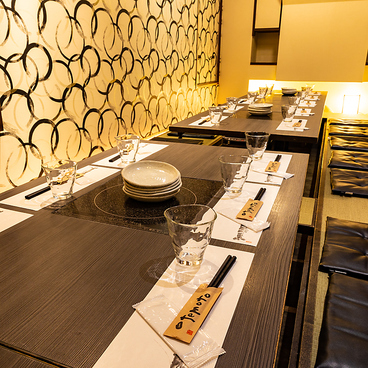 牛タンともつ鍋 個室居酒屋 Kurosawa 横浜駅店の雰囲気1