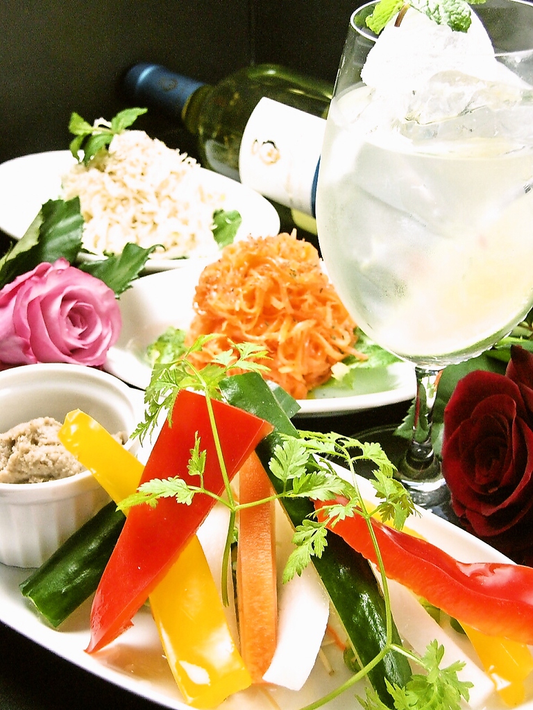 タパスなど一品料理もあり♪普段のデートや記念日使いとしても使えるお店です★